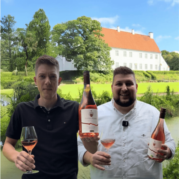 Marco og Mathias med alkoholfri rosé